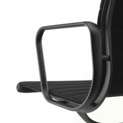 Outlet Aluminium Chair EA 104, draaibaar Eetkamerstoelen