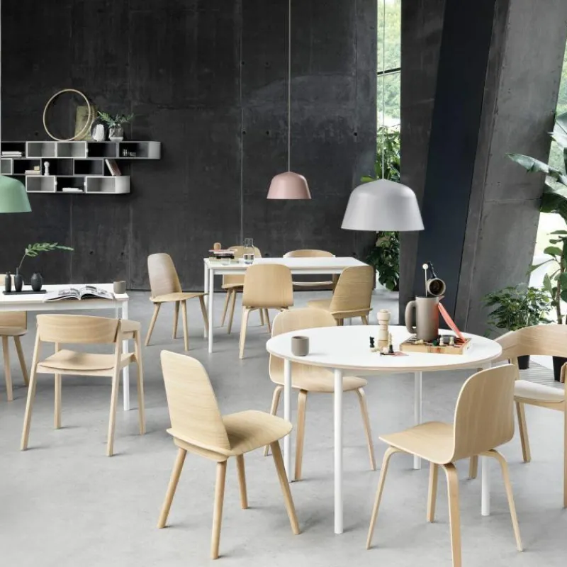 Outlet Base Round Tafel Eettafels
