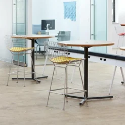 Best Bertoia Barkruk Barkrukken