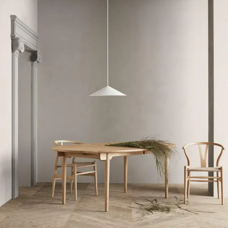 CH338 Eettafel Eettafels