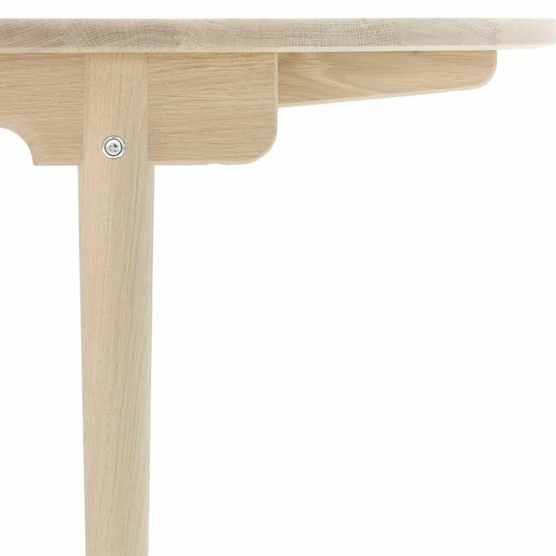 CH338 Eettafel Eettafels
