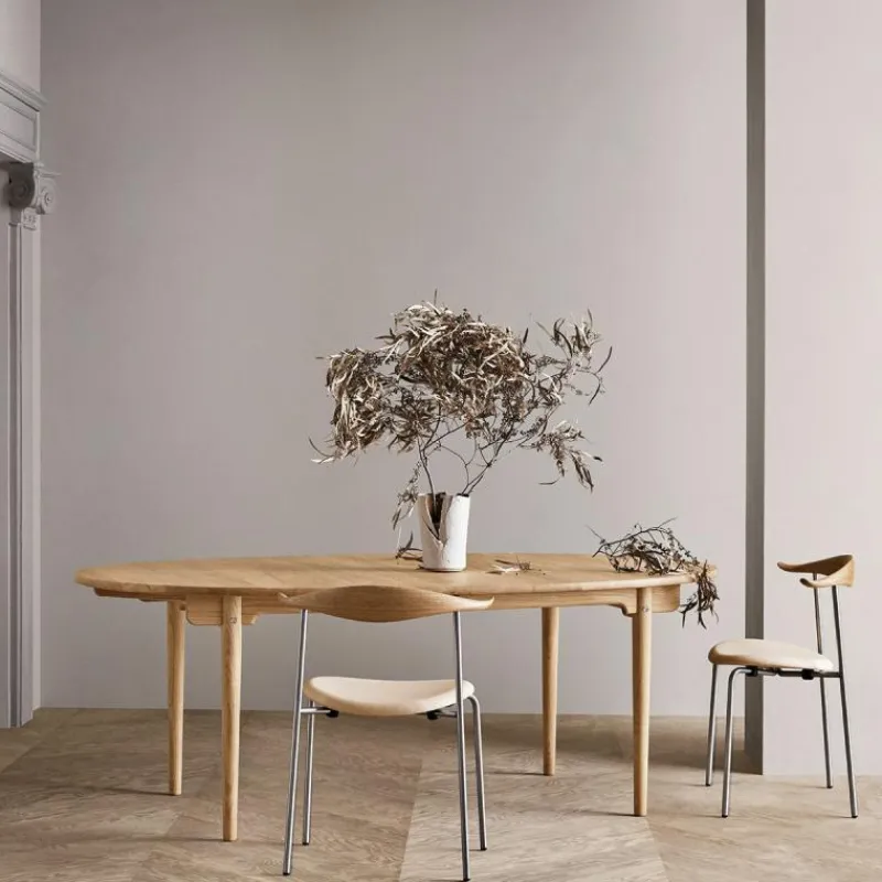 CH338 Eettafel Eettafels