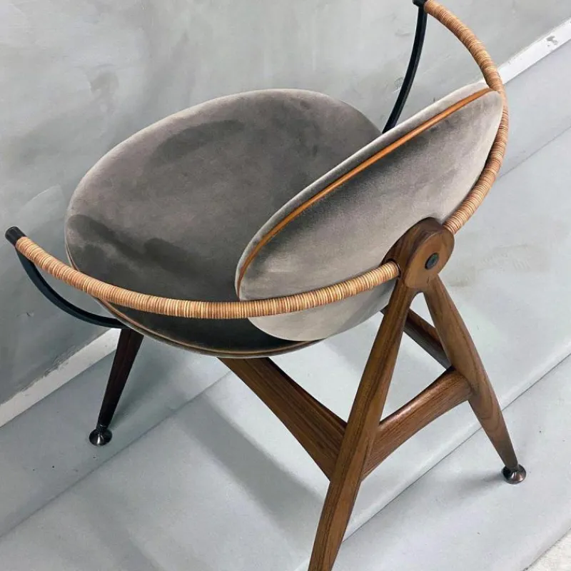Circle Armstoel Eetkamerstoelen
