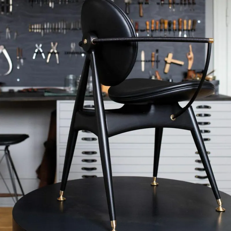 Circle Armstoel Eetkamerstoelen