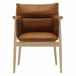 Clearance E005 Embrace Chair Eetkamerstoelen