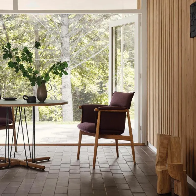 Clearance E005 Embrace Chair Eetkamerstoelen