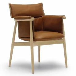 Clearance E005 Embrace Chair Eetkamerstoelen