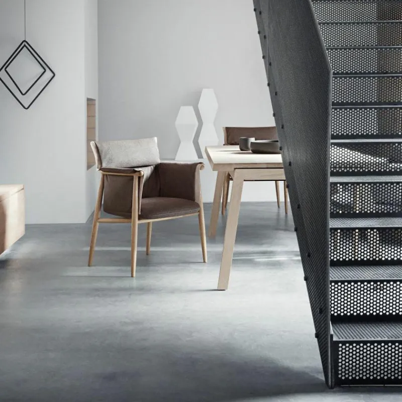Clearance E005 Embrace Chair Eetkamerstoelen