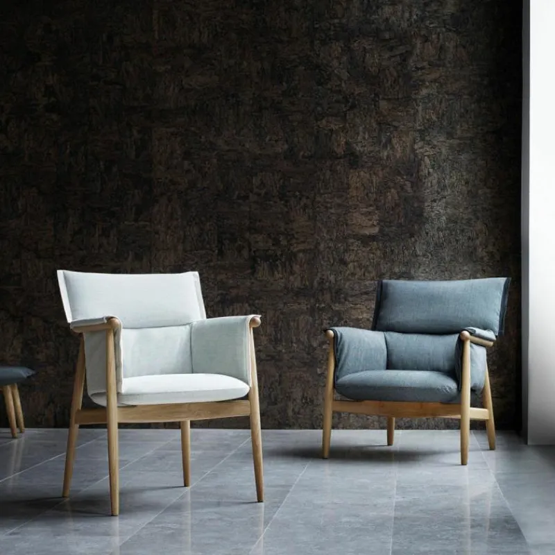 Clearance E005 Embrace Chair Eetkamerstoelen