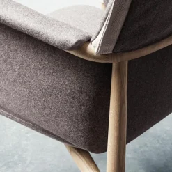 Clearance E005 Embrace Chair Eetkamerstoelen