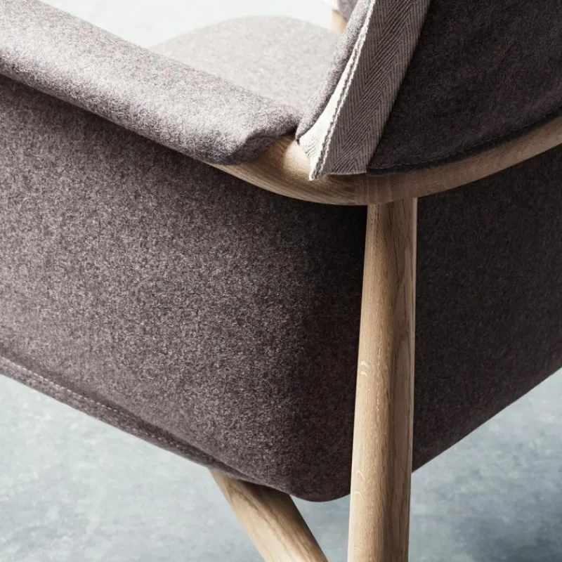 Clearance E005 Embrace Chair Eetkamerstoelen