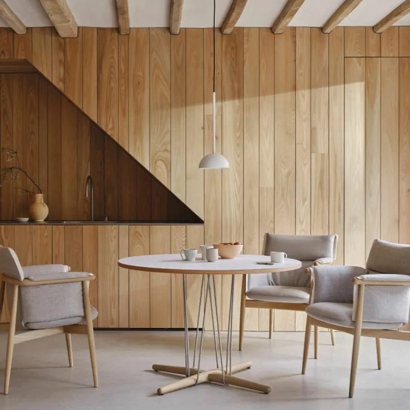 Clearance E005 Embrace Chair Eetkamerstoelen