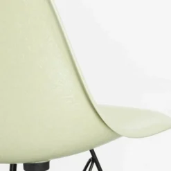 Online Eames Fiberglass Chair DSR Eetkamerstoelen