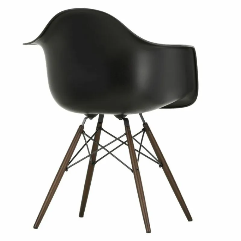 Eames Plastic Chair DAW Esdoorn Donker Eetkamerstoelen