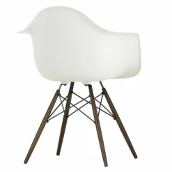 Eames Plastic Chair DAW Esdoorn Donker Eetkamerstoelen