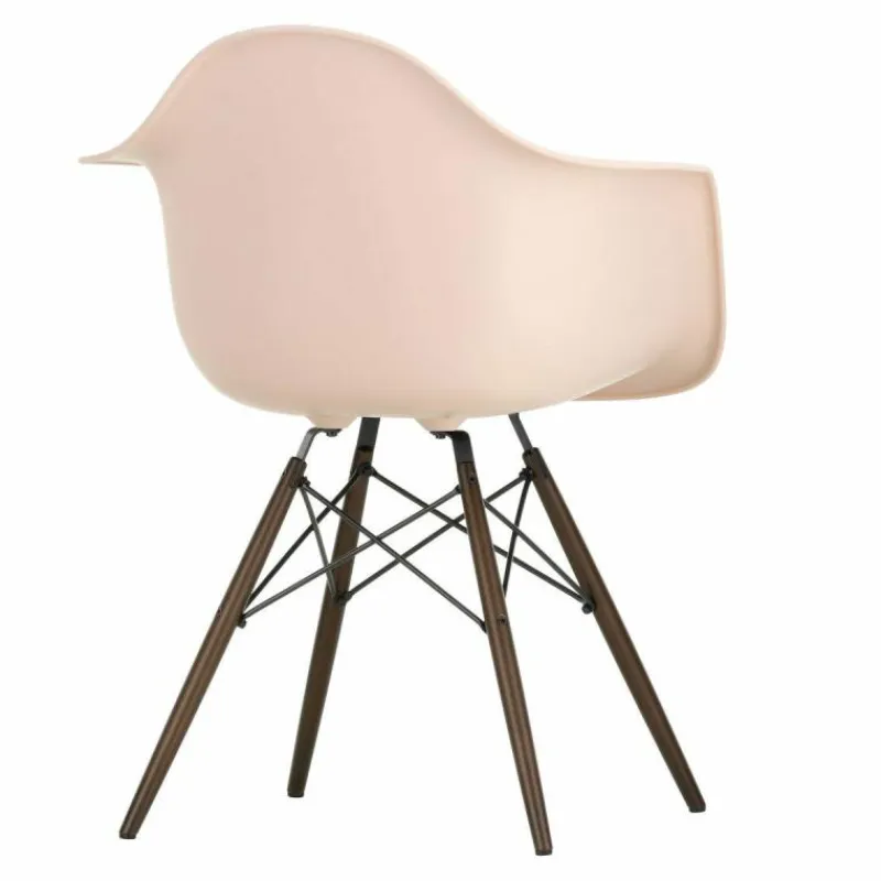 Eames Plastic Chair DAW Esdoorn Donker Eetkamerstoelen