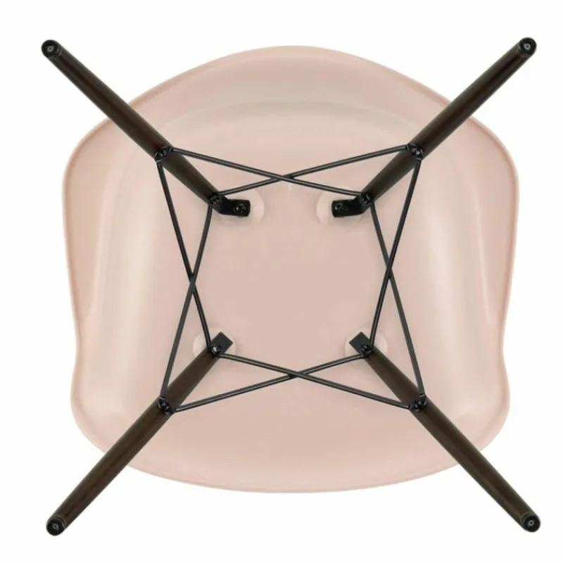 Eames Plastic Chair DAW Esdoorn Donker Eetkamerstoelen