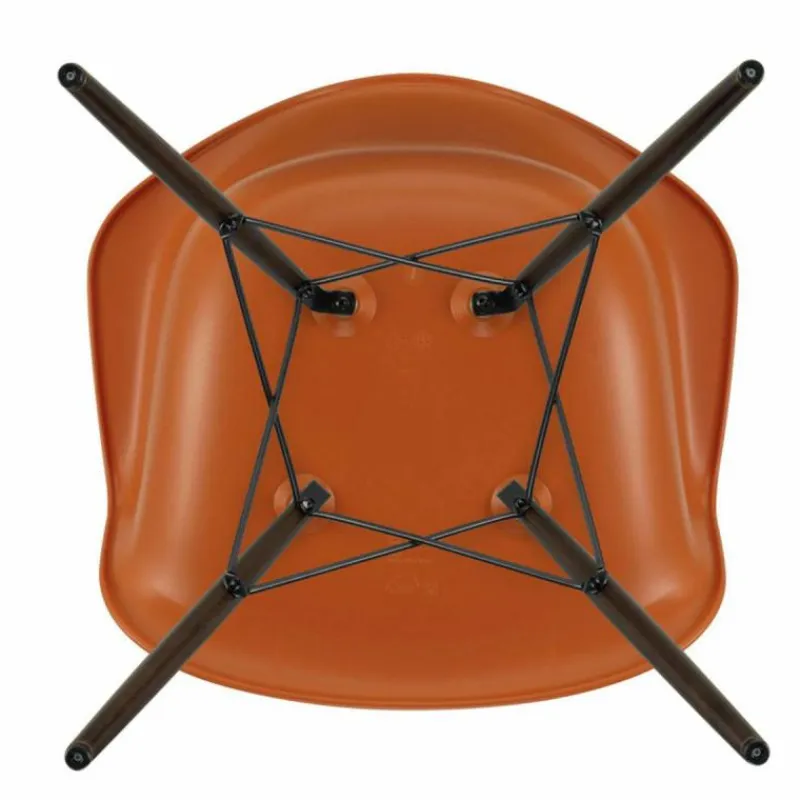 Eames Plastic Chair DAW Esdoorn Donker Eetkamerstoelen