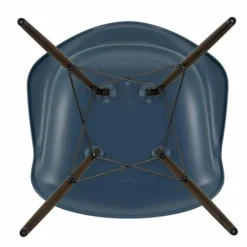 Eames Plastic Chair DAW Esdoorn Donker Eetkamerstoelen