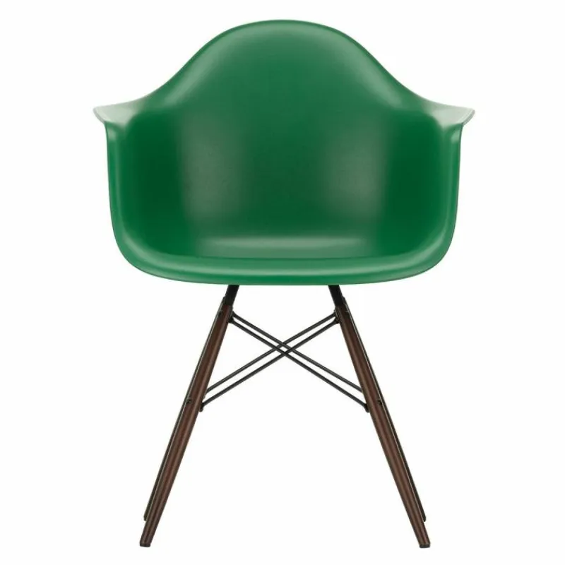 Eames Plastic Chair DAW Esdoorn Donker Eetkamerstoelen