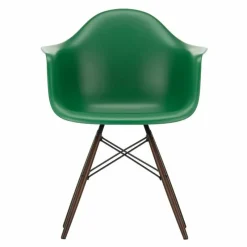 Eames Plastic Chair DAW Esdoorn Donker Eetkamerstoelen