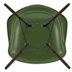 Eames Plastic Chair DAW Esdoorn Donker Eetkamerstoelen