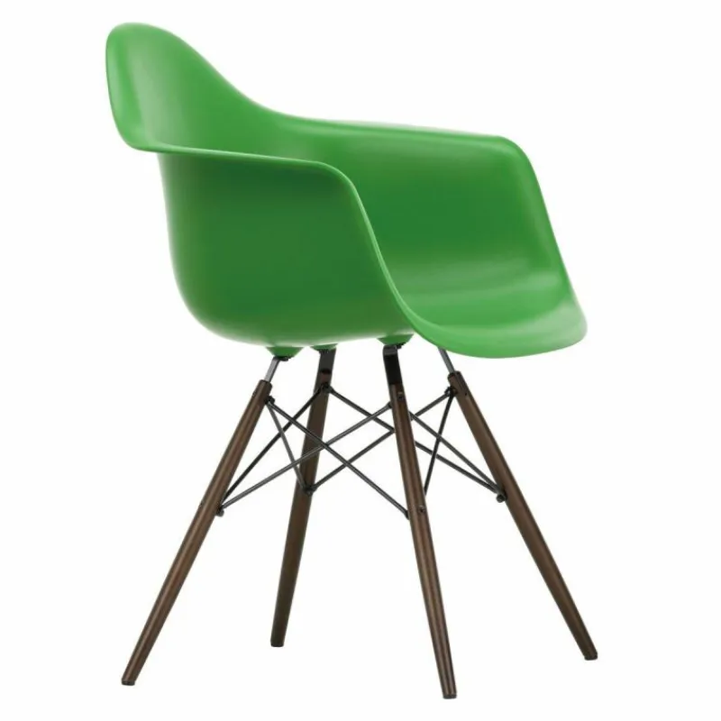 Eames Plastic Chair DAW Esdoorn Donker Eetkamerstoelen