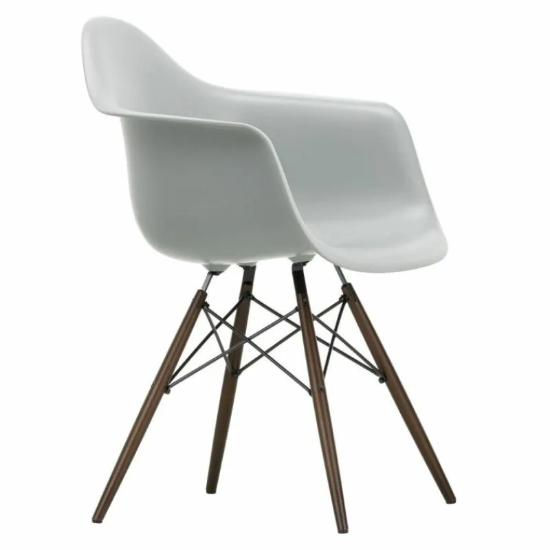 Eames Plastic Chair DAW Esdoorn Donker Eetkamerstoelen
