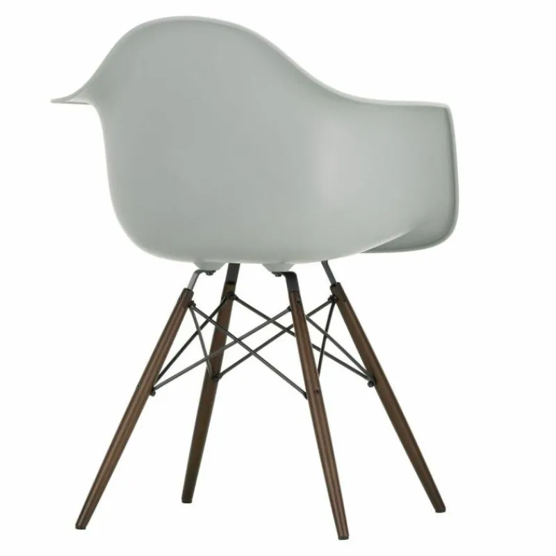 Eames Plastic Chair DAW Esdoorn Donker Eetkamerstoelen