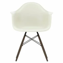 Eames Plastic Chair DAW Esdoorn Donker Eetkamerstoelen