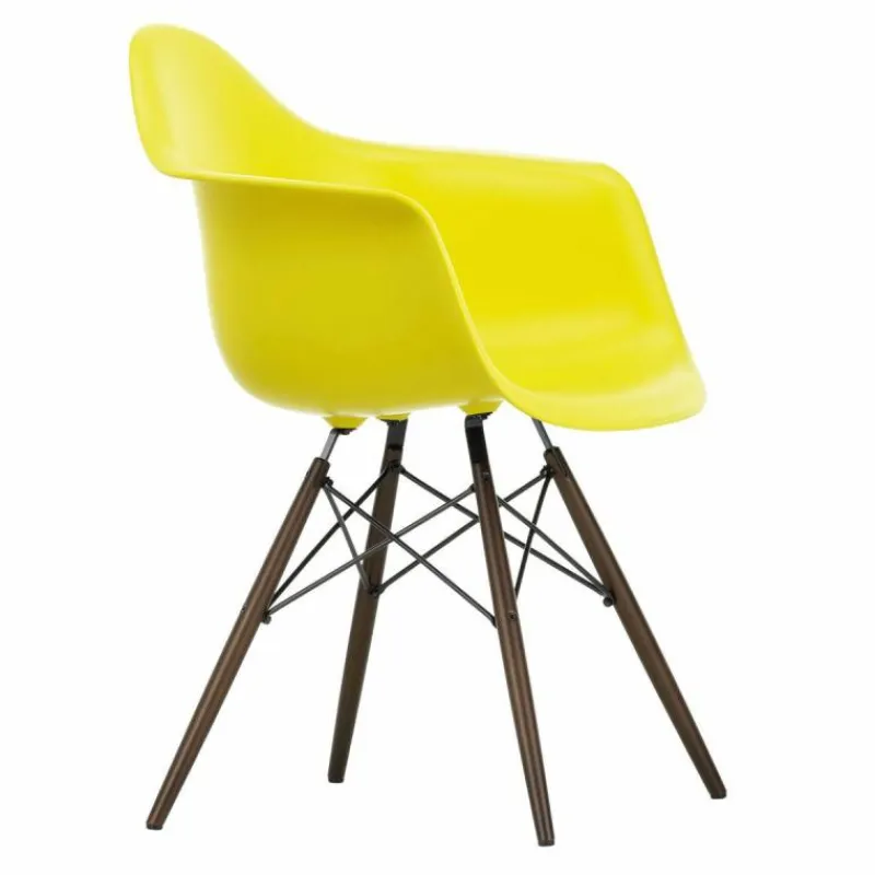 Eames Plastic Chair DAW Esdoorn Donker Eetkamerstoelen