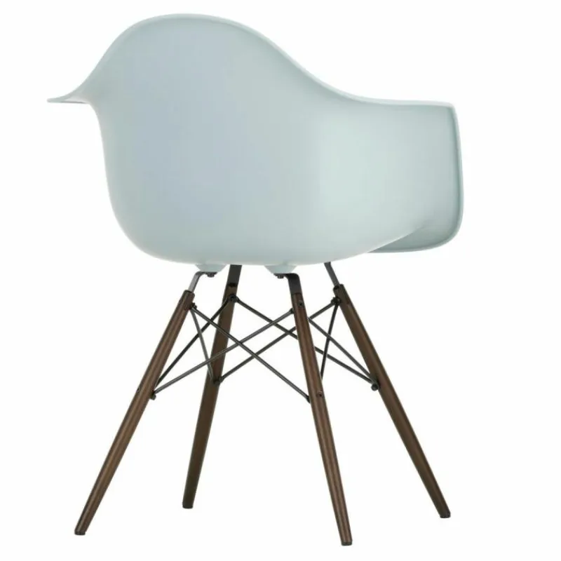 Eames Plastic Chair DAW Esdoorn Donker Eetkamerstoelen