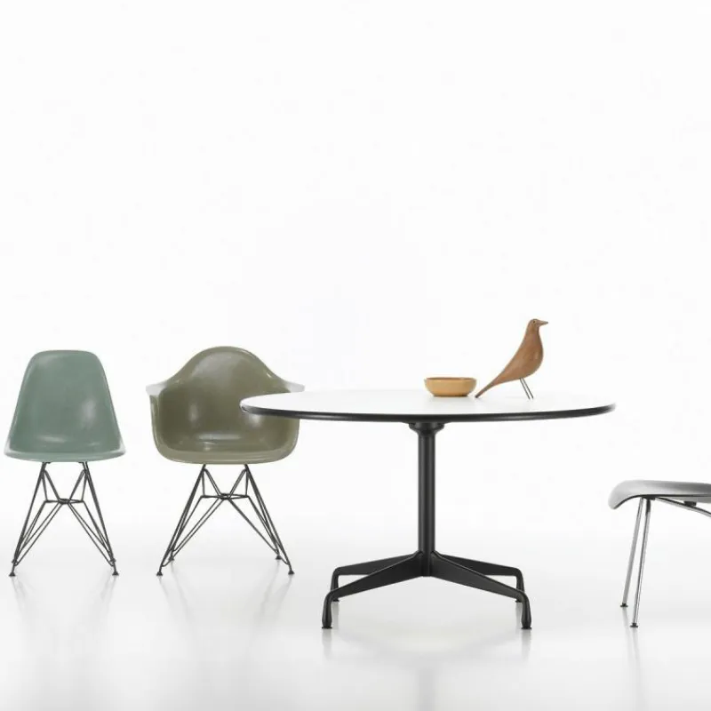 New Eames Segmented Eettafel Rond Eettafels