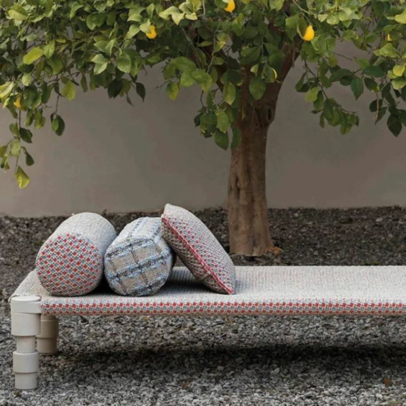 Clearance Garden Layers Single Indian Daybed Ligbedden