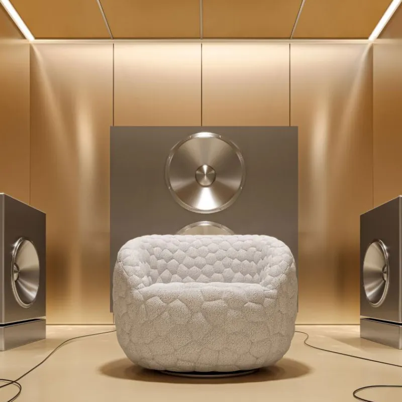 New Introvert Chair Fauteuils