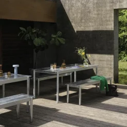 Outlet Linear Steel Bench Tuinbanken