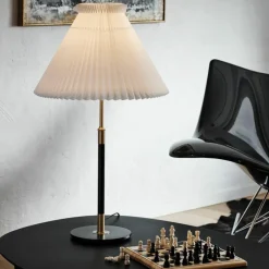 Masterpieces Model 352 Tafellamp Tafellampen