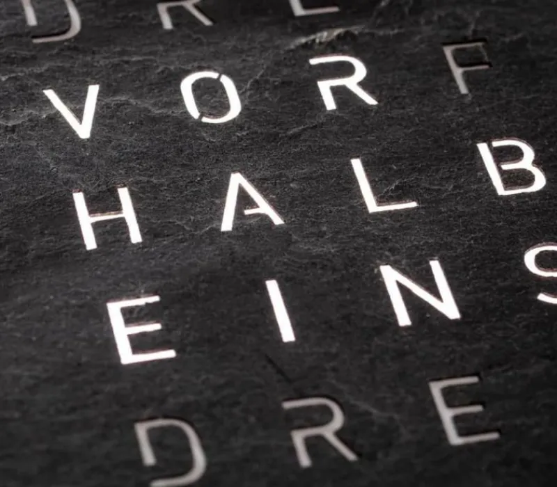 Discount QLOCKTWO Earth 45 Creator's Edition Klok Klokken