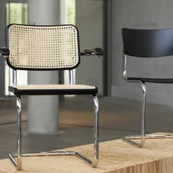New S64 Armstoel Eetkamerstoelen