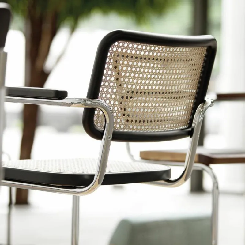 New S64 Armstoel Eetkamerstoelen