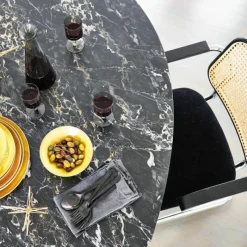 Discount Saarinen Tulip Eettafel Met Zwart Onderstel - Rond Eettafels