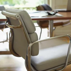 New Soft Pad Chair EA 208 Bureaustoelen