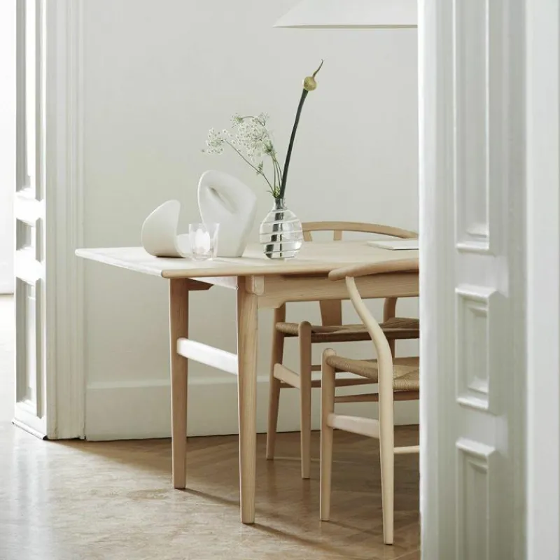 New Wishbone Stoel CH24 Beuken Eetkamerstoelen