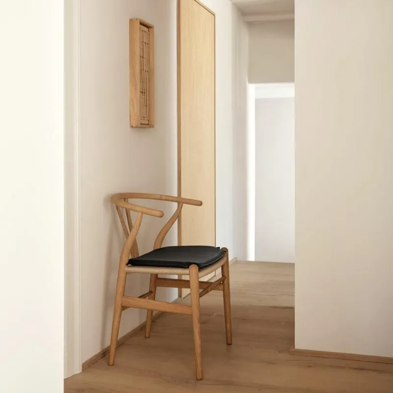 Discount Wishbone Stoel CH24 Eiken Eetkamerstoelen