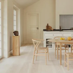 Discount Wishbone Stoel CH24 Eiken Eetkamerstoelen