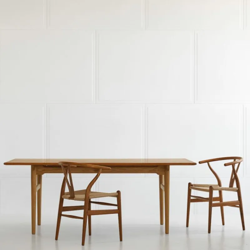 Outlet Wishbone Stoel CH24 Teak Eetkamerstoelen