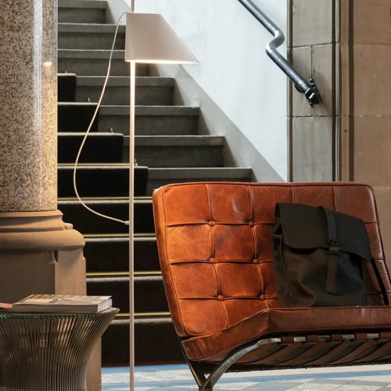 New Yuh Vloerlamp Vloerlampen
